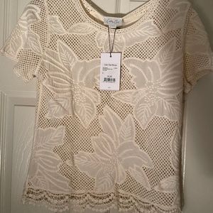 Cotten Club Crochet Off-White Top - Great option for the holidays